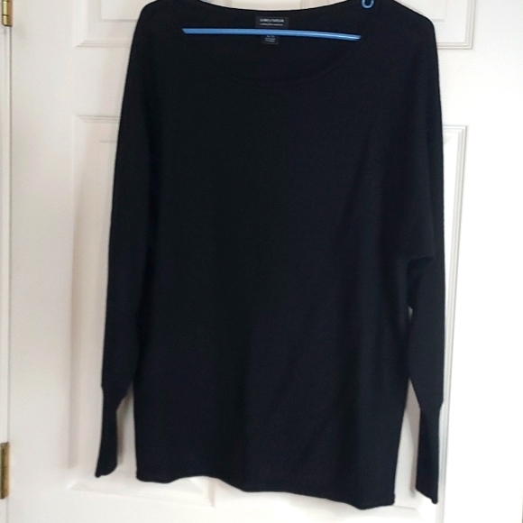 Lord & Taylor Sweaters - Lord & Taylor 100% Fine merino wool Black sweater